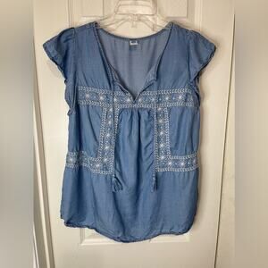 Old Navy Bohemian Lightweight Embroidered Chambray Denim Top Flutter Sleeves L